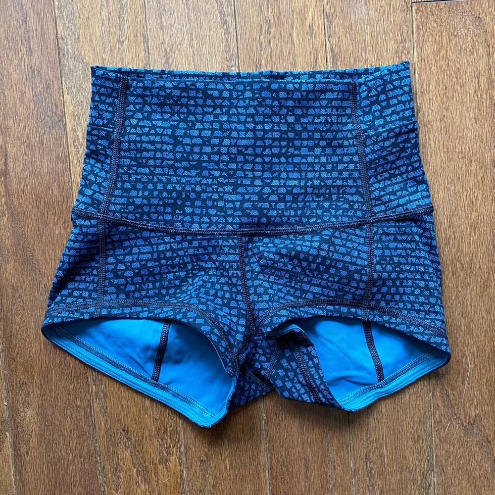 Lululemon blue & black print shorts- Size 4 (xs)